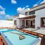 Julianne 4 *